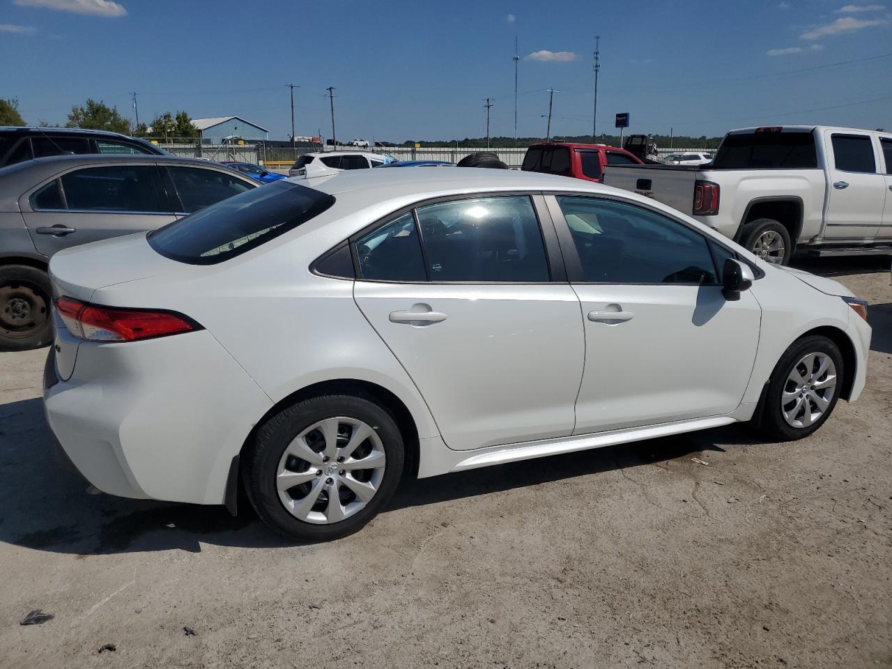 2025 Toyota Corolla Le - Фото 3