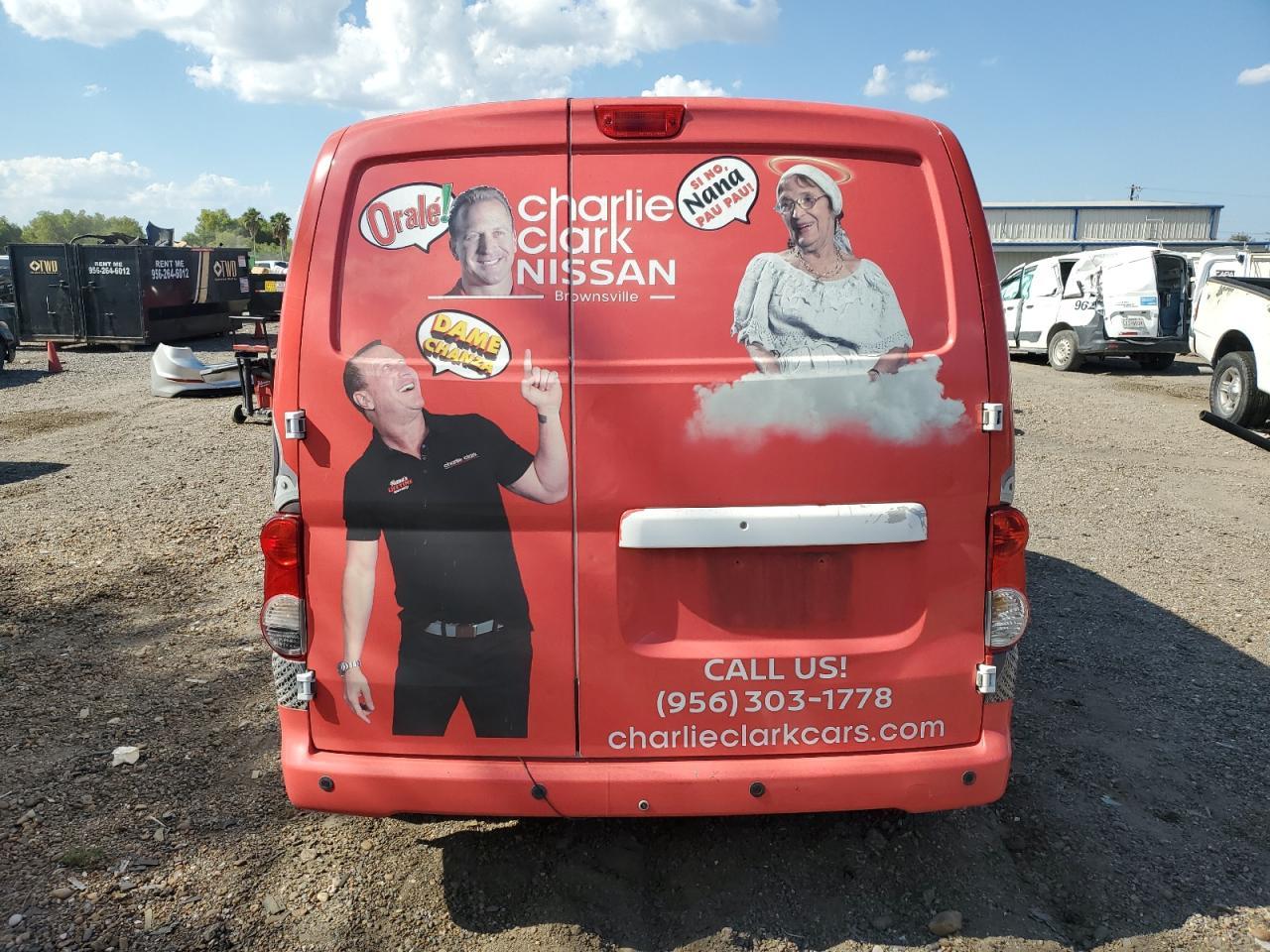 2017 Niss Nv200 2.5S - Image 6