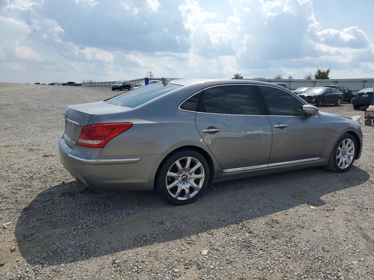 2013 Hyundai Equus Signature - Фото 3