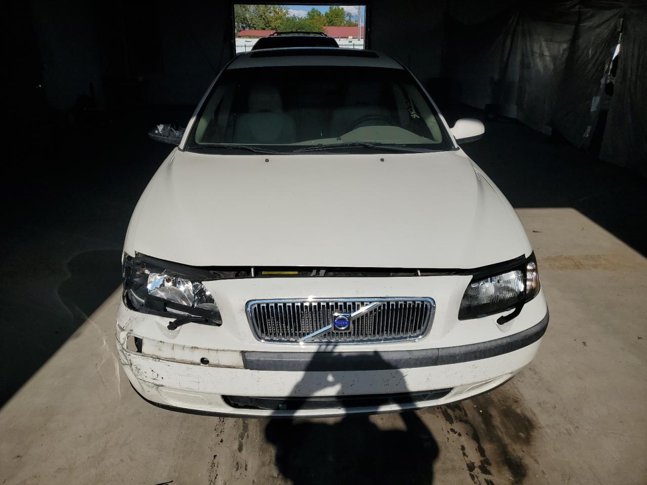 2001 Volvo V70 - Фото 5