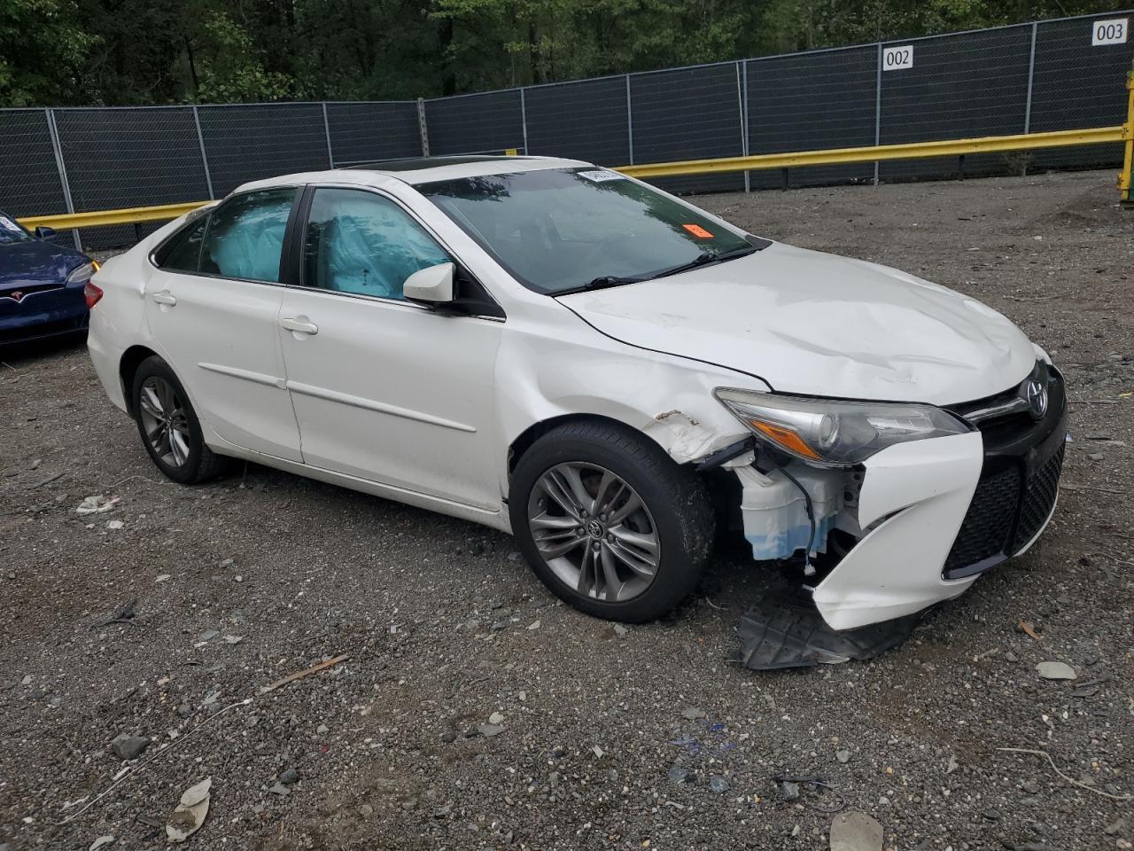 2015 Toyt Camry Le - Фото 4