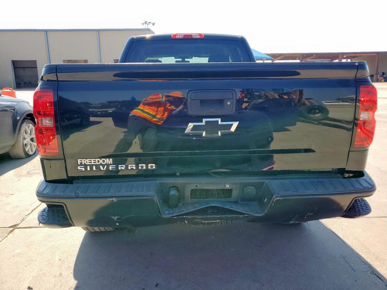 2016 Chevrolet Silverado C1500 - Image 6