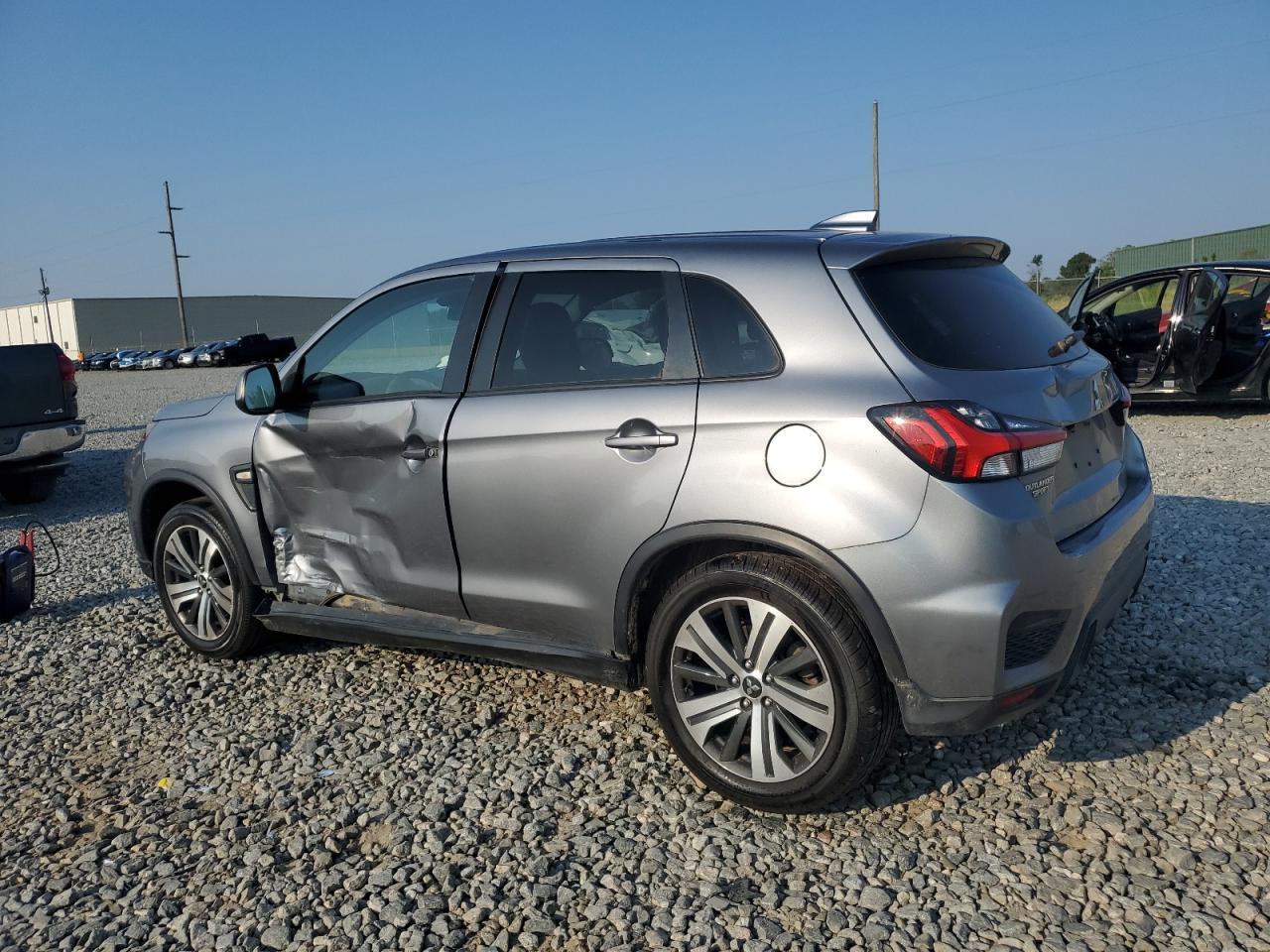 2021 Mitsubishi Outlander Sport Es - Image 2