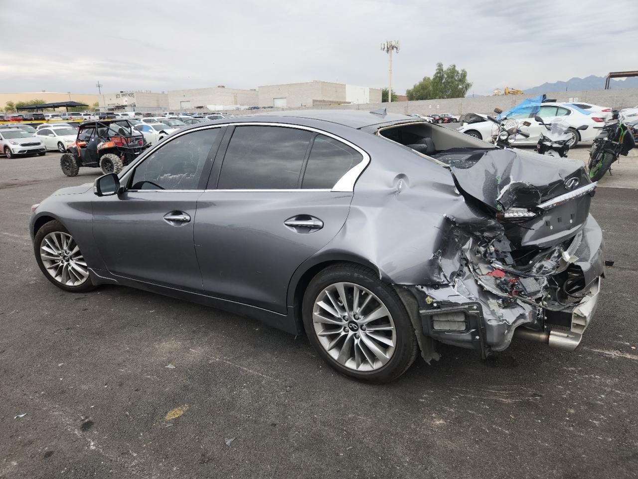 2022 Infiniti Q50 Luxe - Фото 2