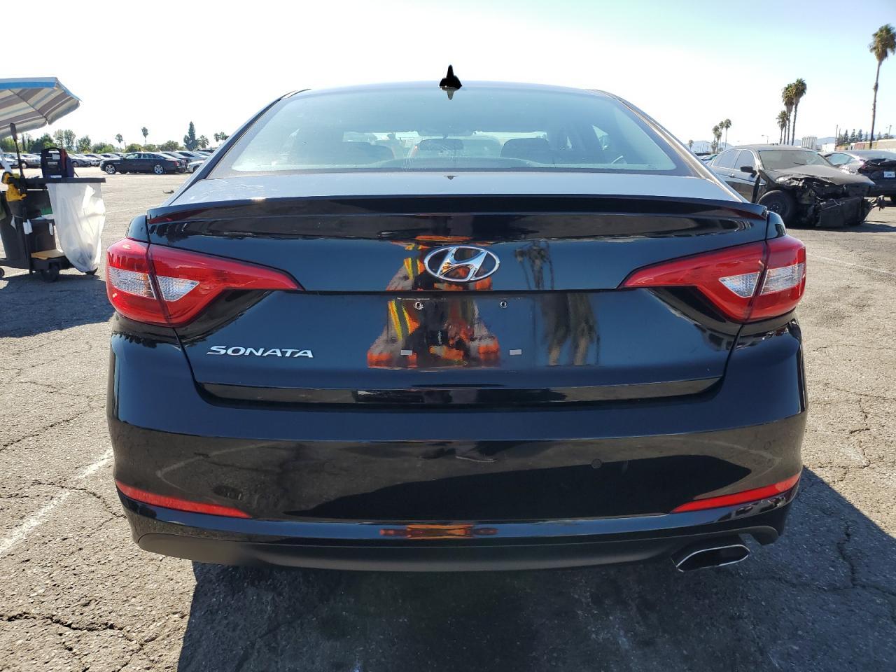 2017 Hyundai Sonata Se - Фото 6