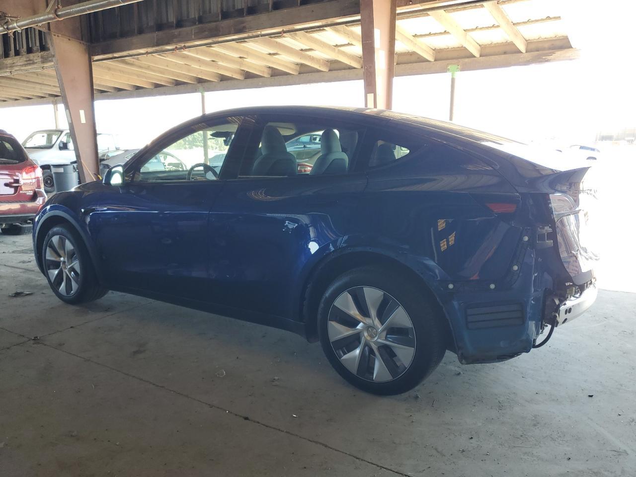 2023 Tesla Model Y - Image 2