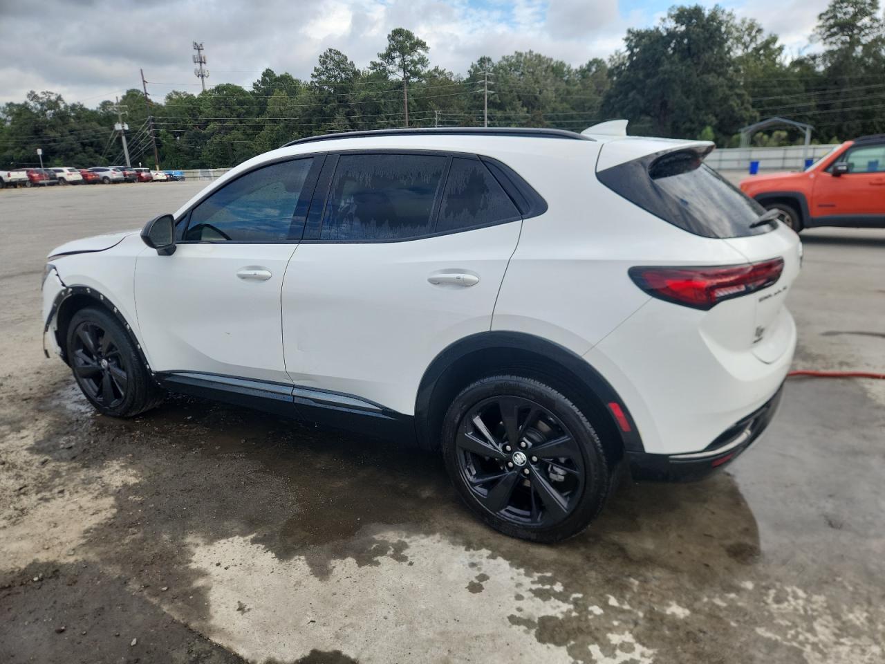 2023 Buick Envision Essence - Фото 2