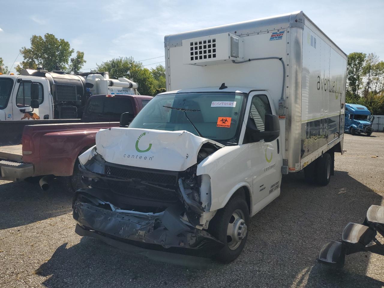 2020 Chevrolet Express Delivery Truck - Фото 2