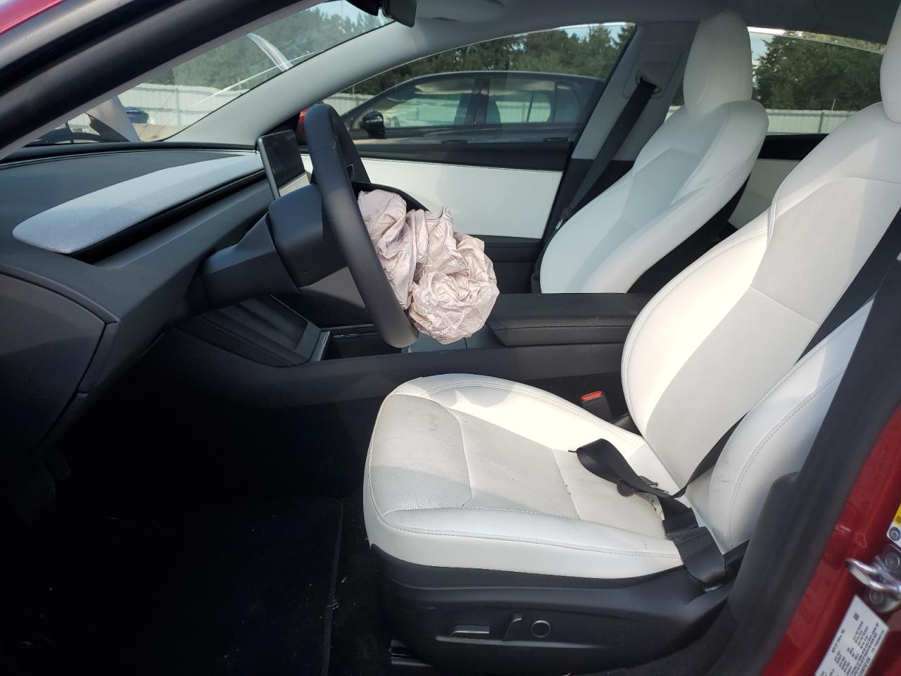 2025 Tesla Model 3 - Image 7