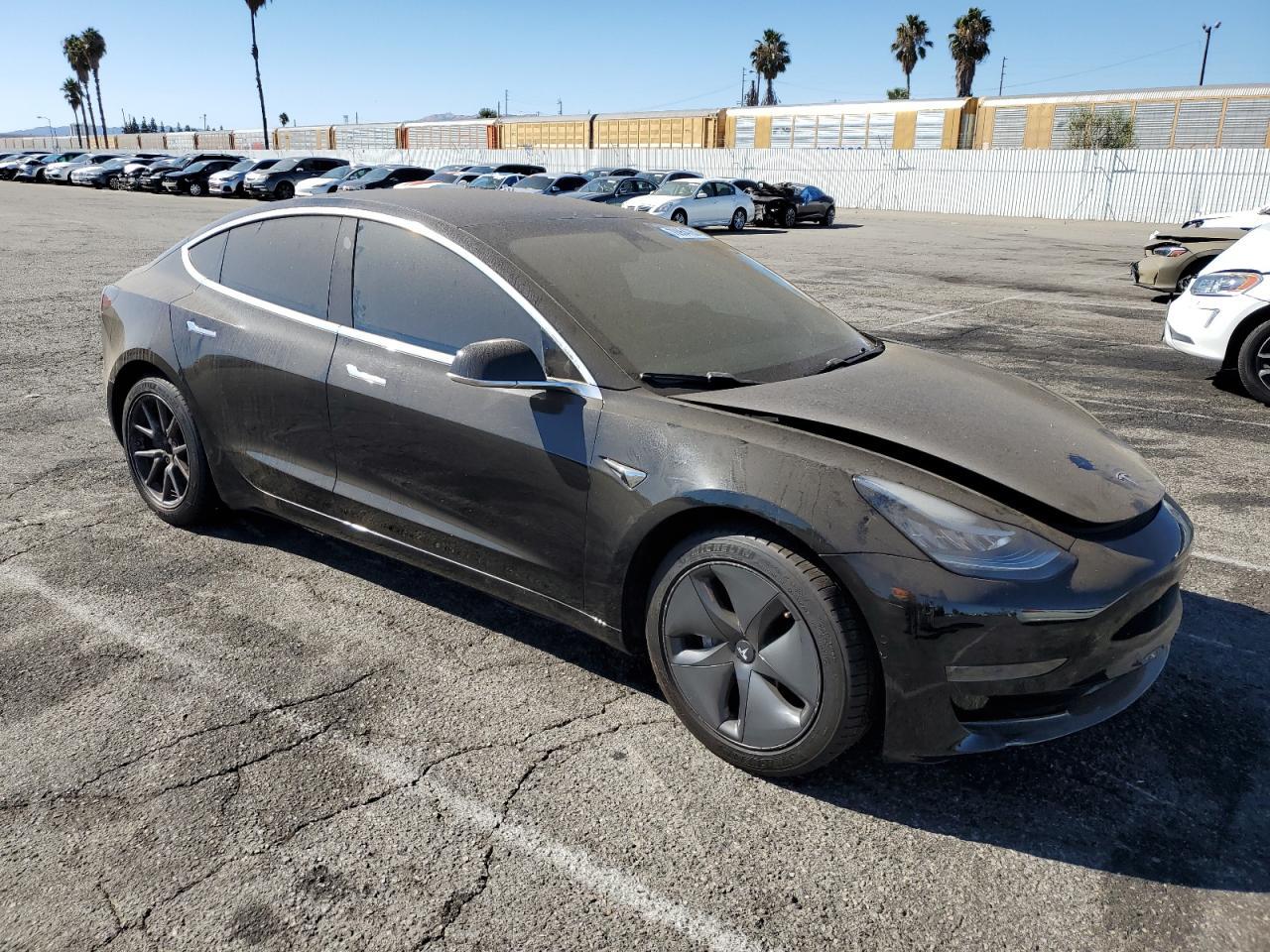 2019 Tesla Model 3 - Фото 4