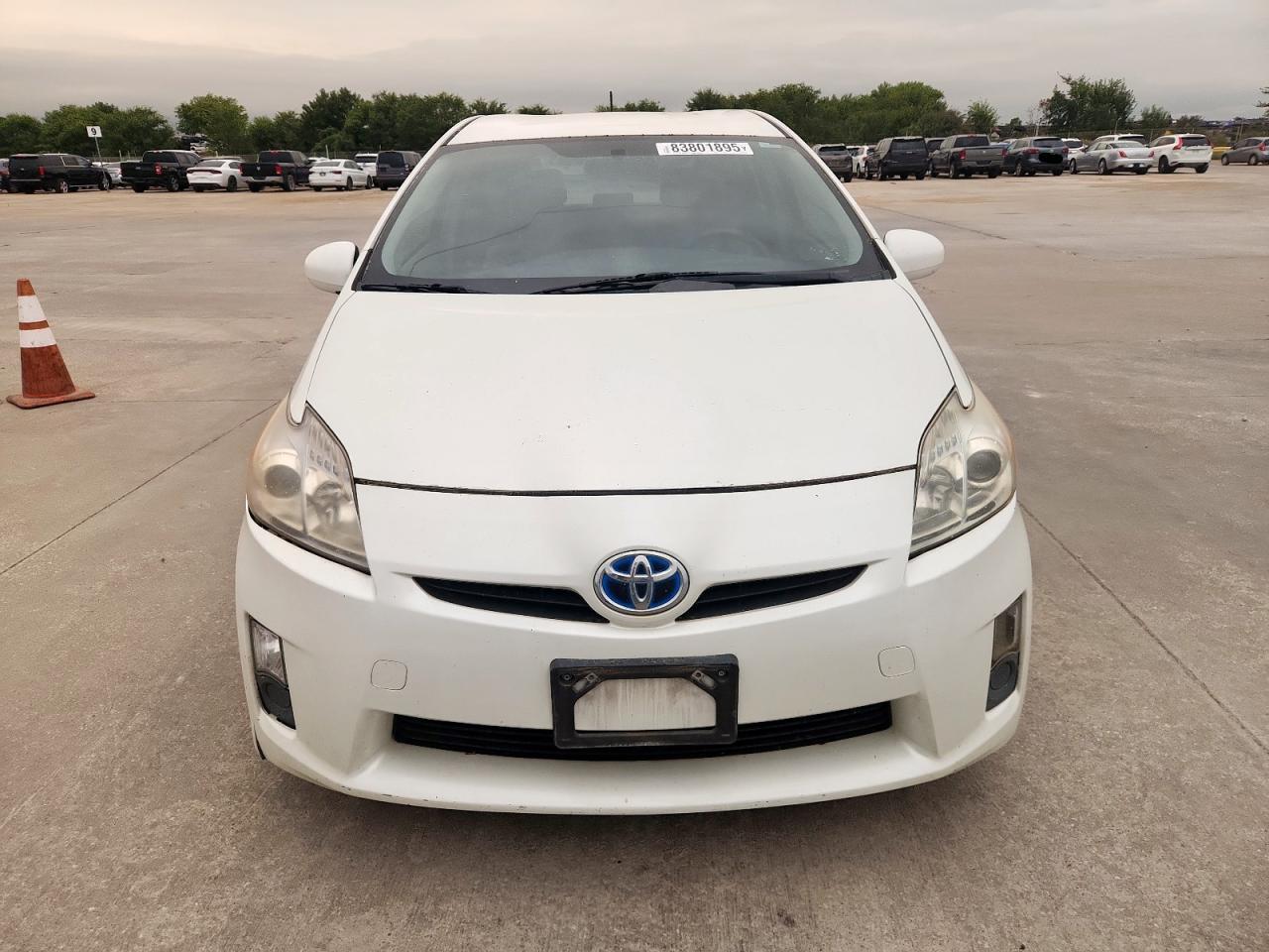 2011 Toyota Prius Two - Фото 5
