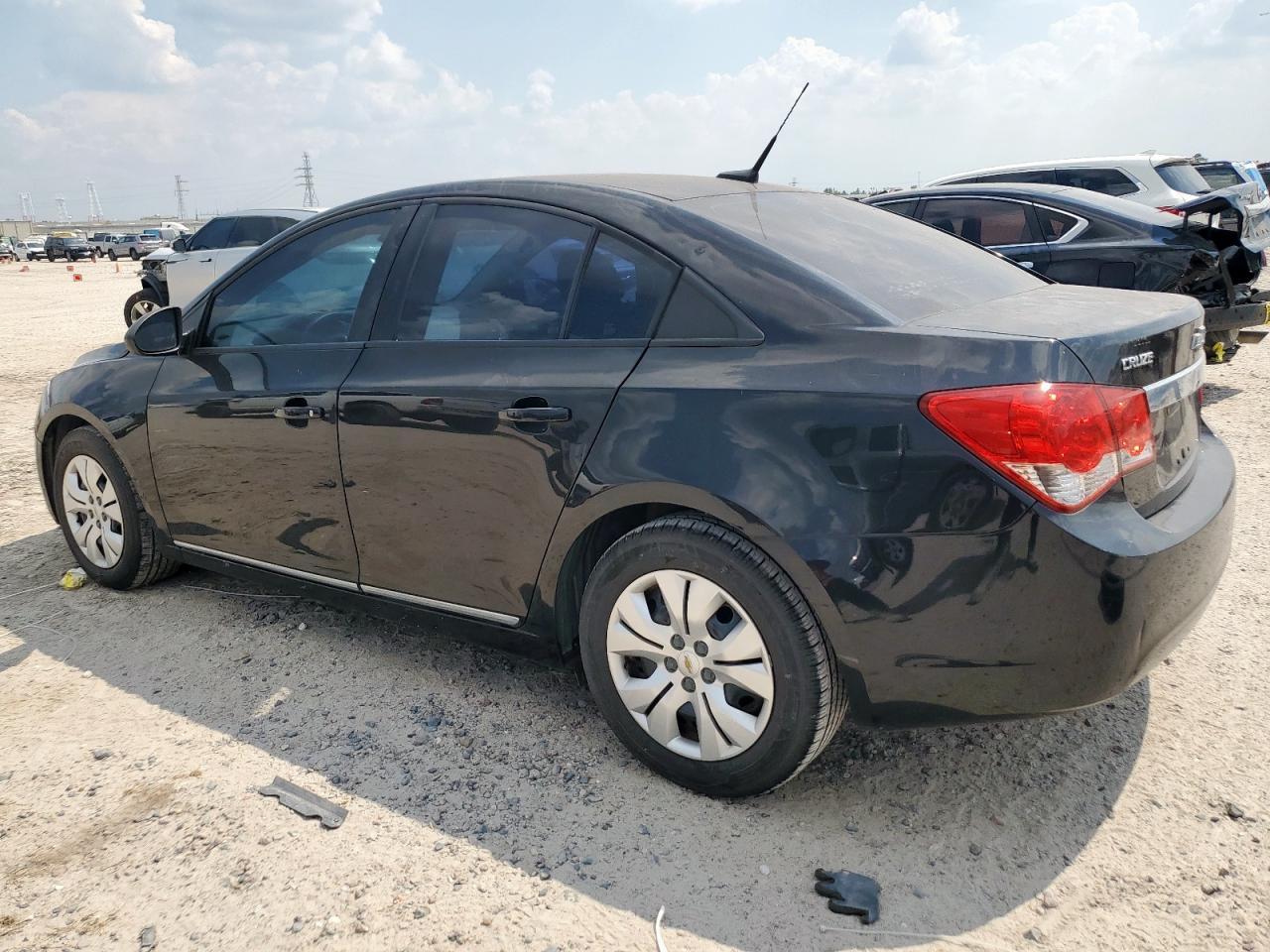 2014 Chevrolet Cruze Ls - Фото 2