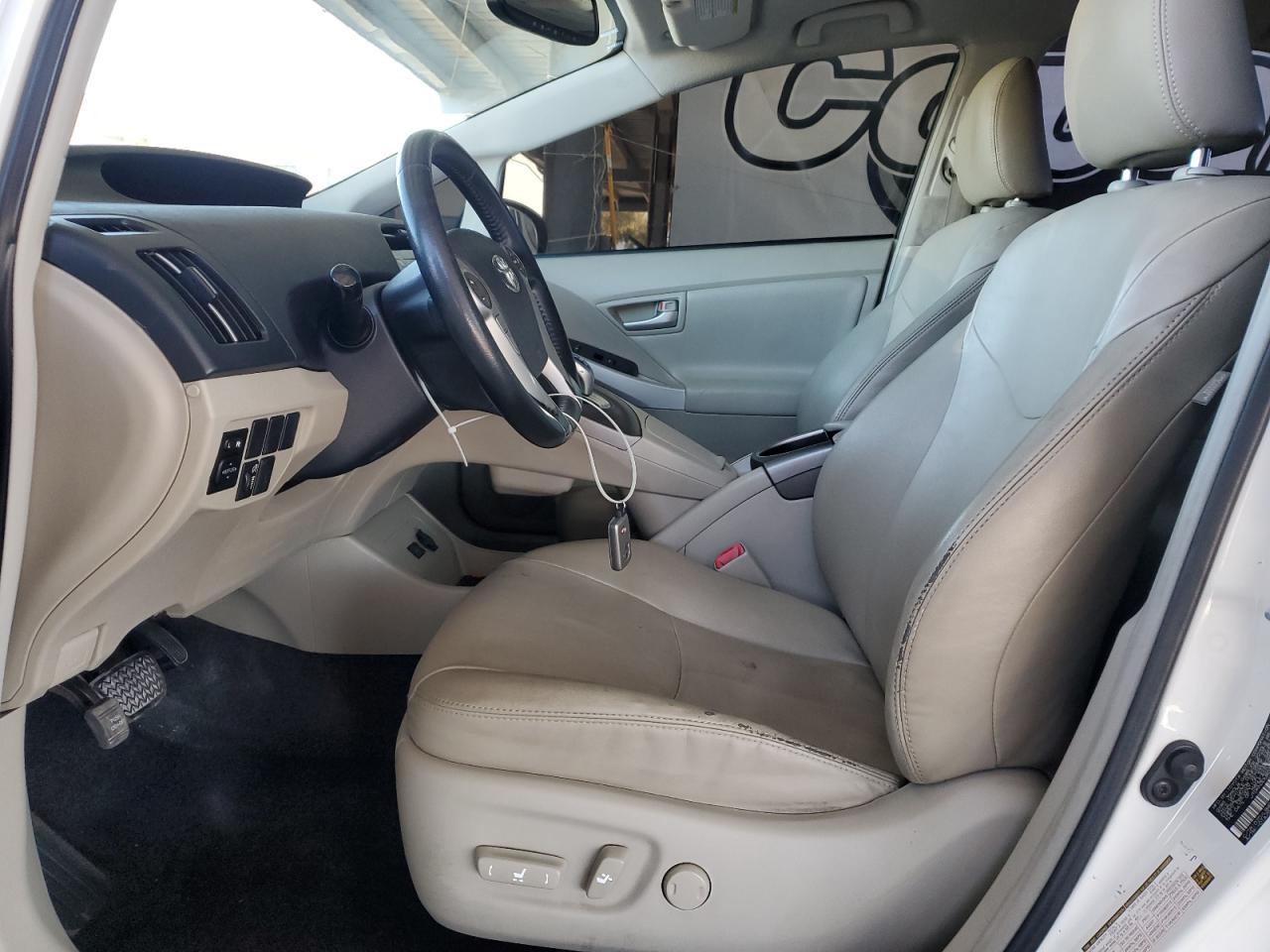 2012 Toyota Prius - Image 7