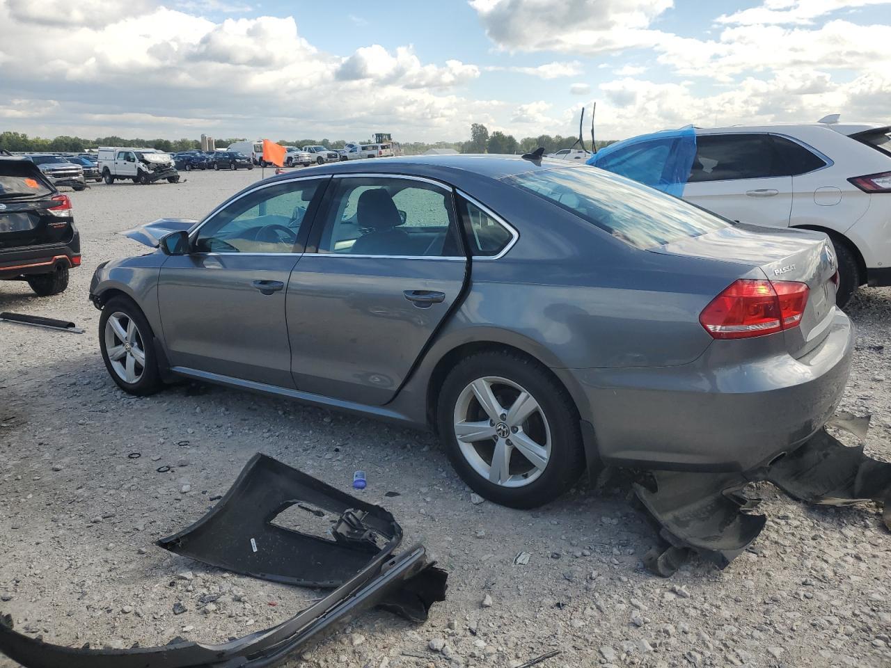 2015 Volkswagen Passat Se - Фото 2