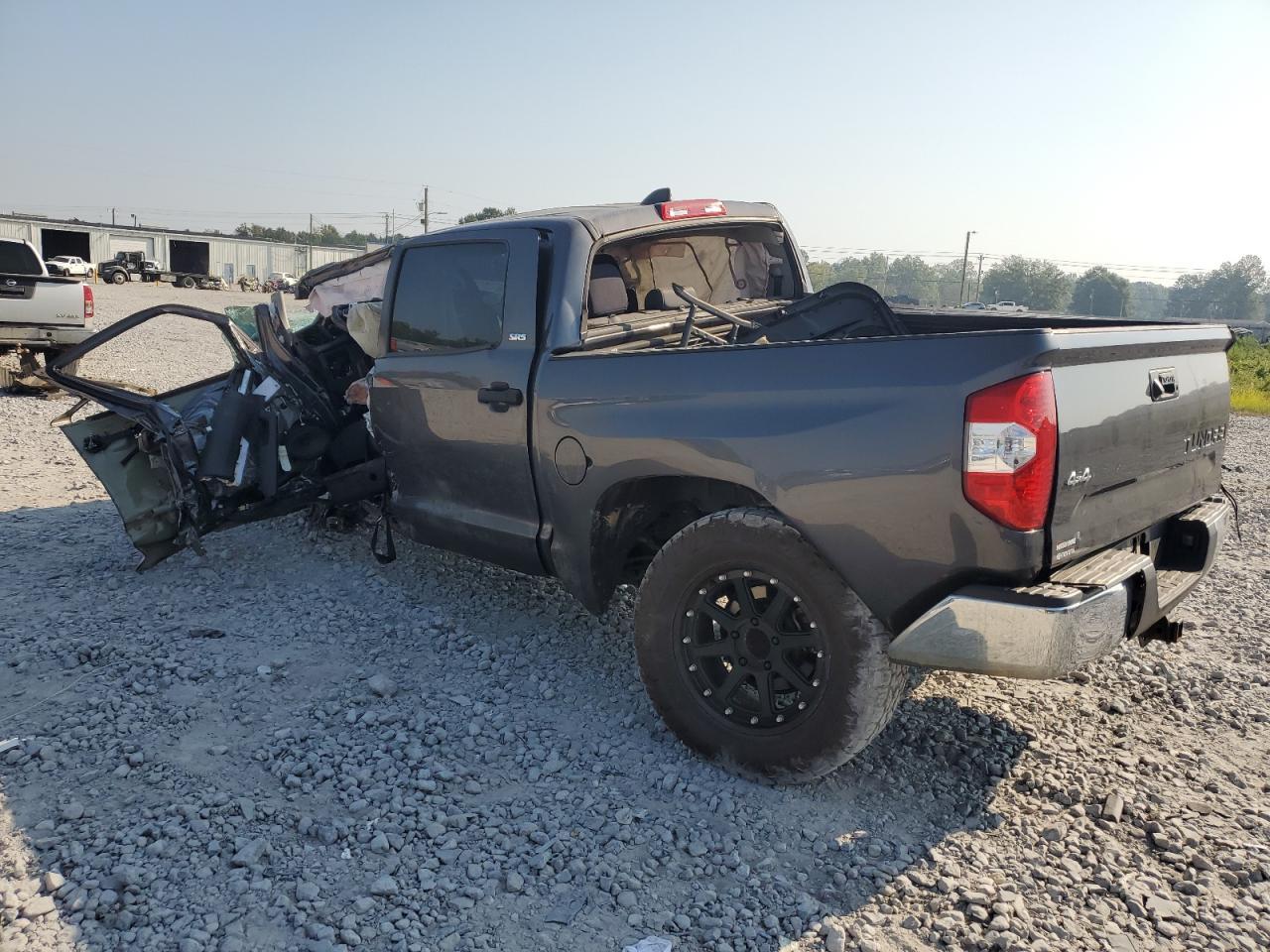 2020 Toyota Tundra Crewmax Sr5 - Image 2