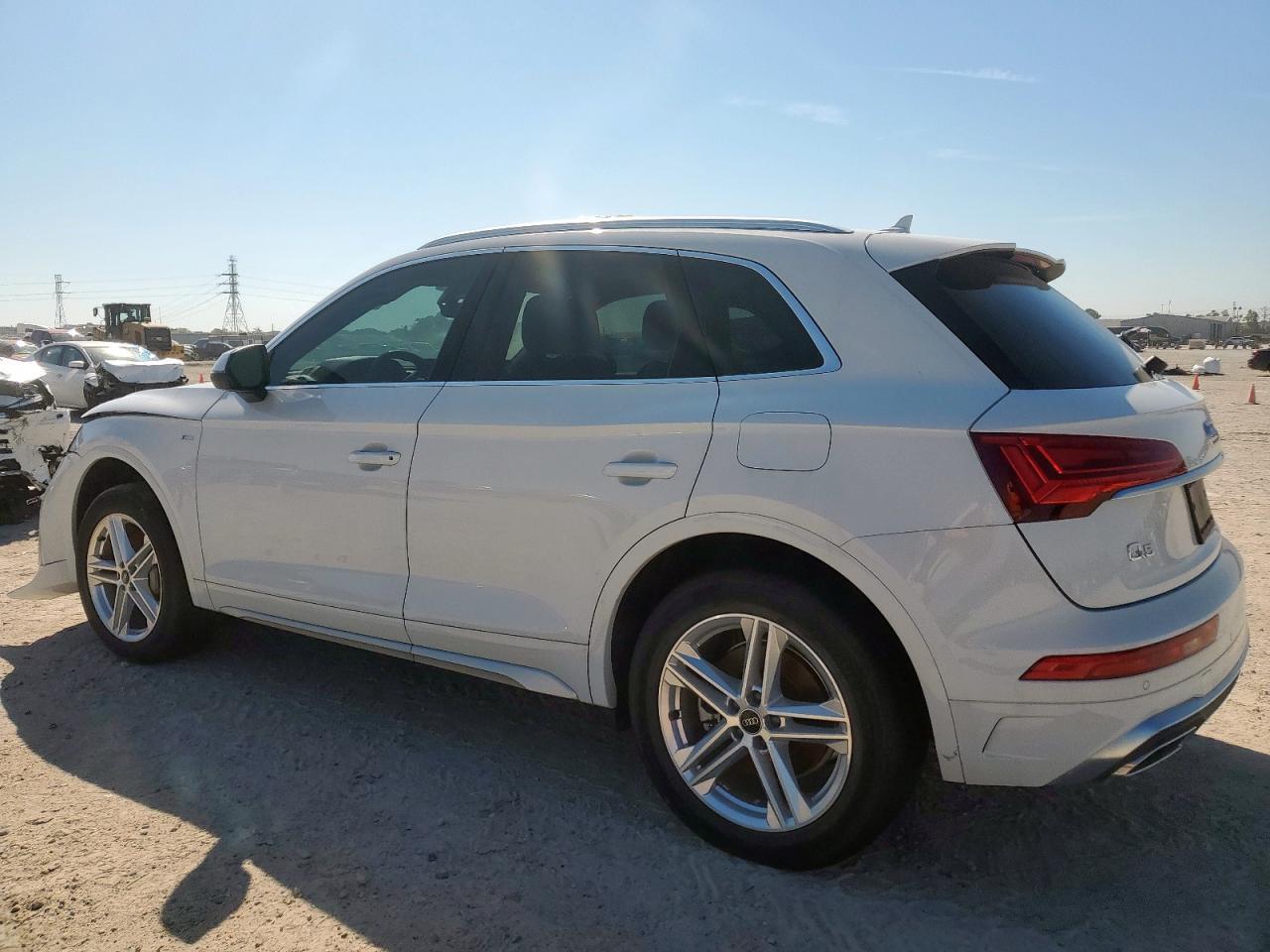 2025 Audi Q5 E Premium Plus 55 - Фото 2