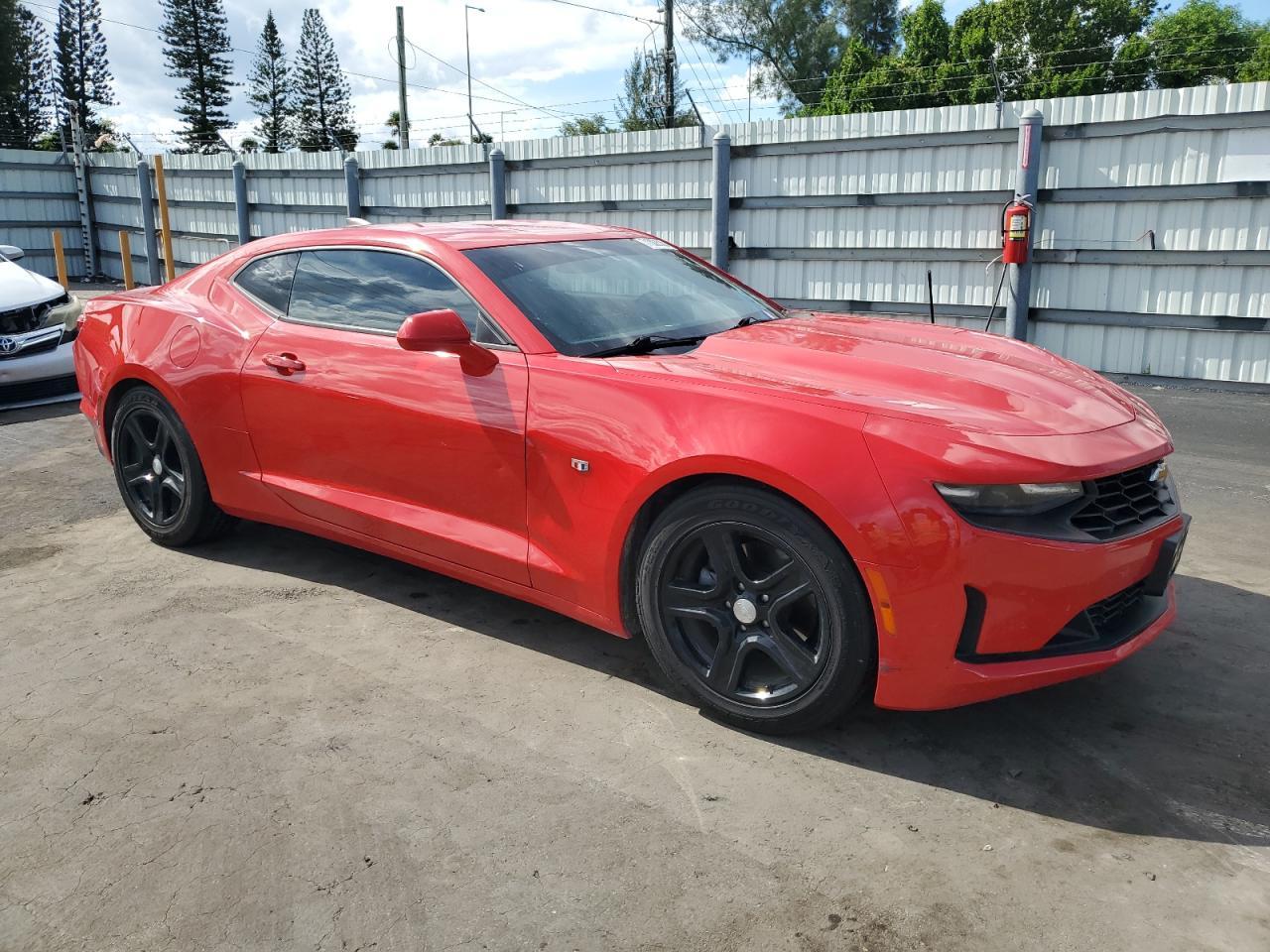 2020 Chevrolet Camaro Ls - Фото 4