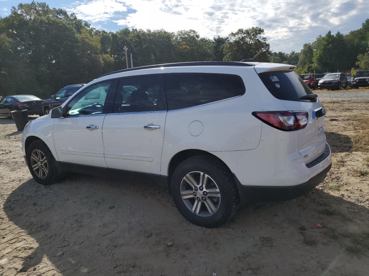 2016 Chevrolet Traverse Lt - Image 2