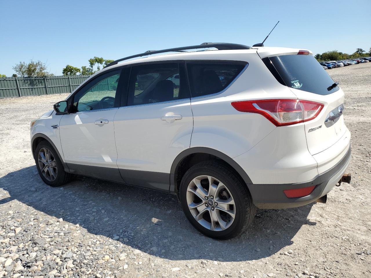 2013 Ford Escape Sel - Image 2