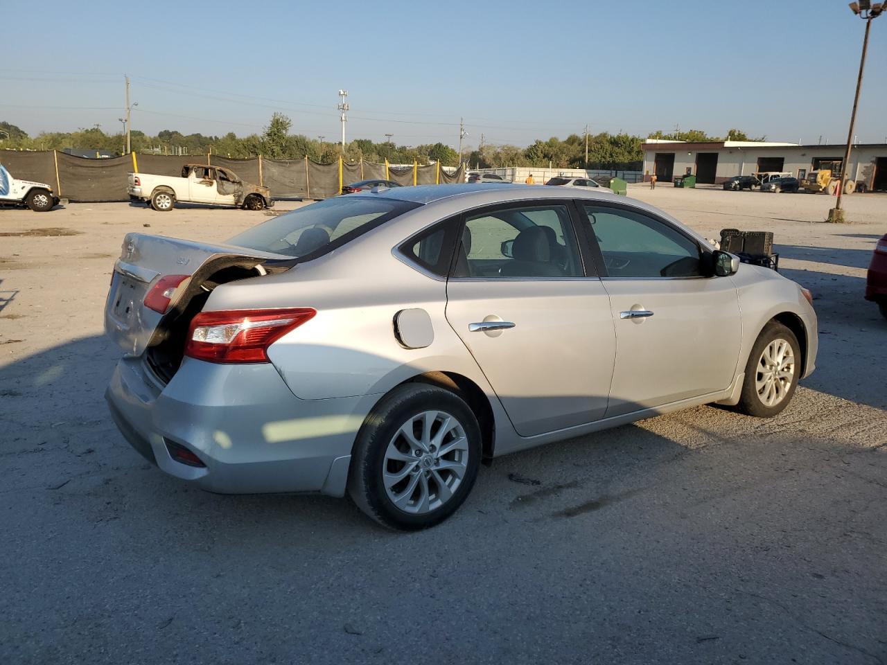 2019 Nissan Sentra S - Фото 3