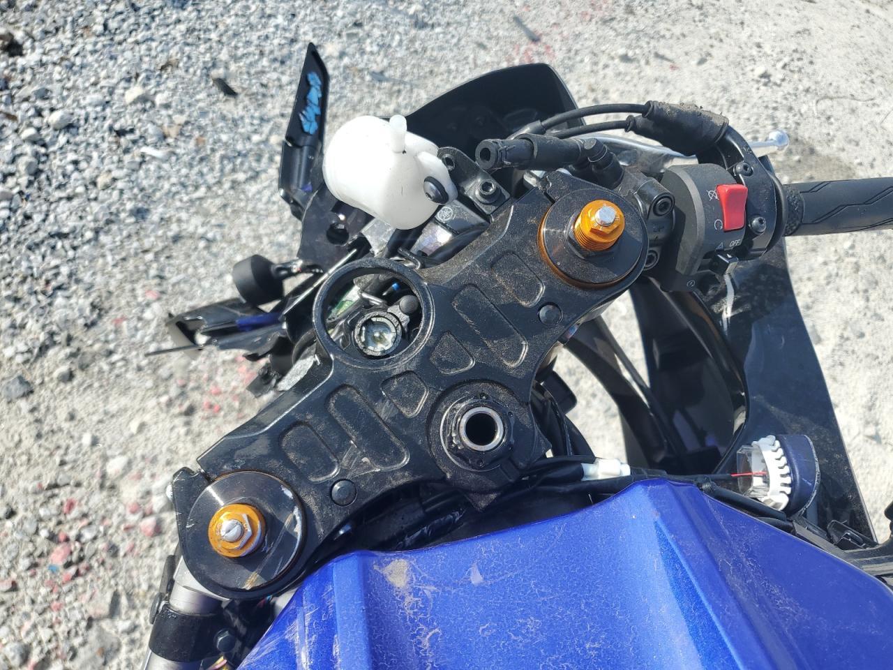 2025 Yamaha Yzfr7 - Image 7