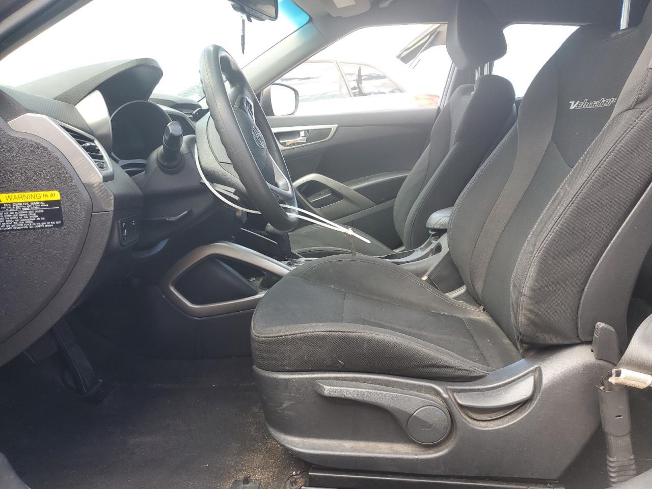 2014 Hyundai Veloster Base - Image 7