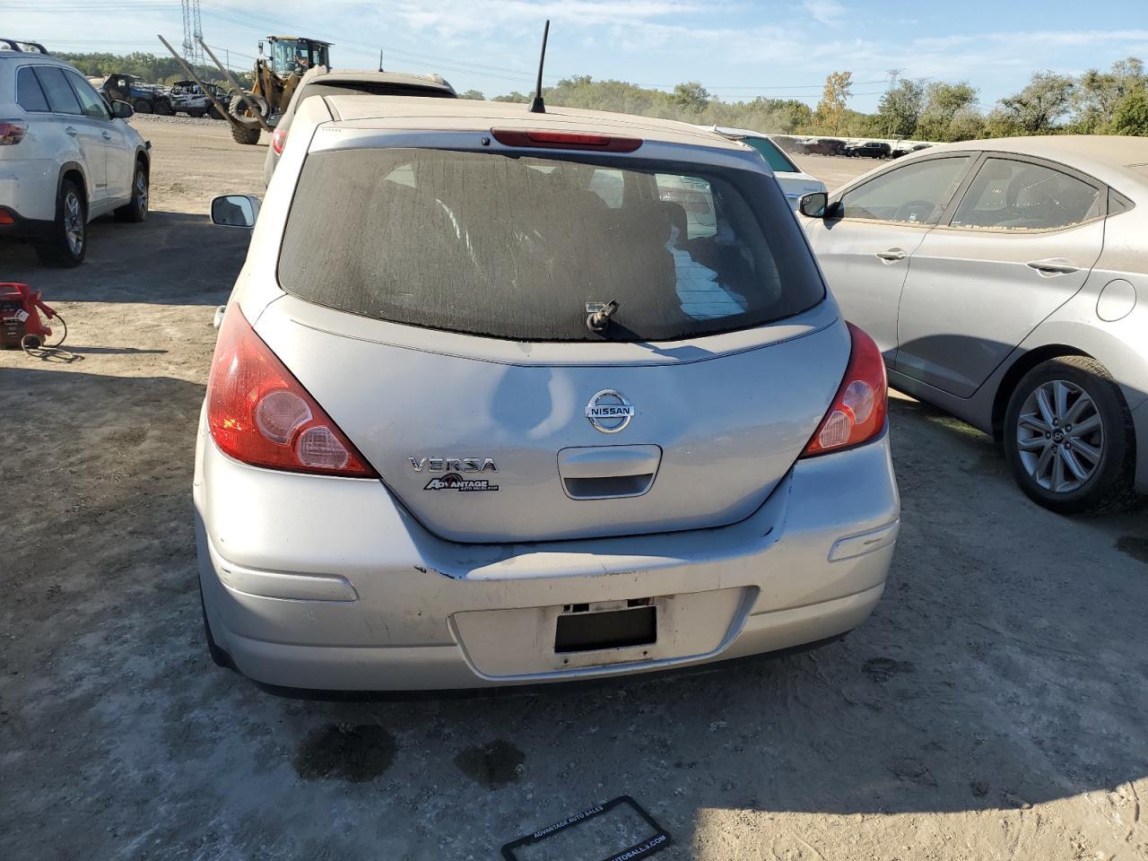 2012 Nissan Versa S - Image 6