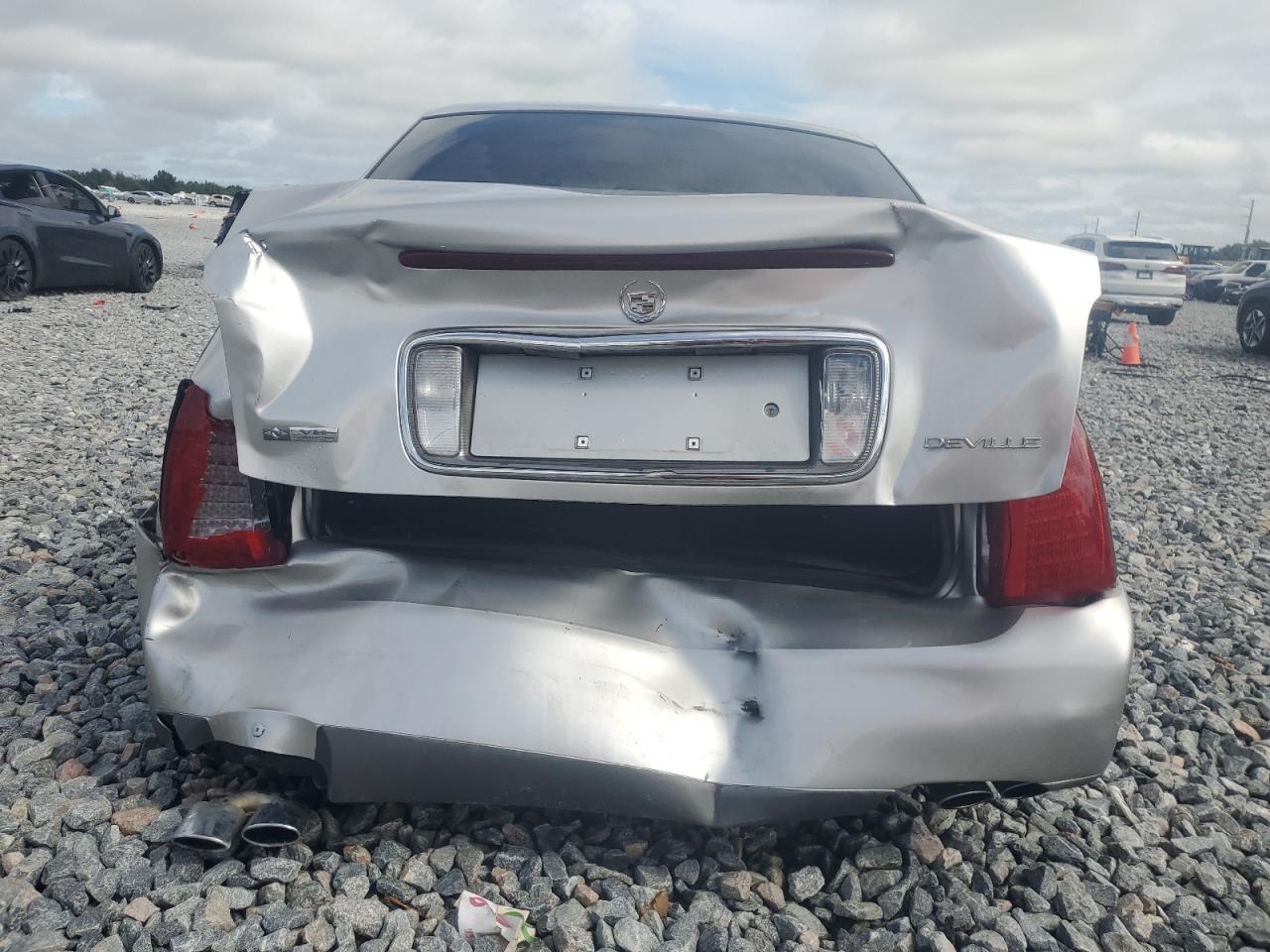 2004 Cadillac Deville - Image 6