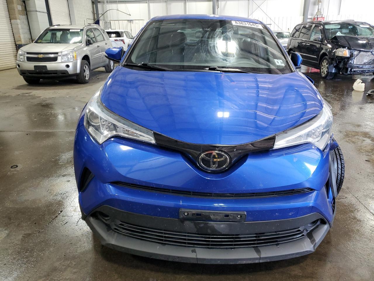 2019 Toyota C-Hr Xle - Image 5
