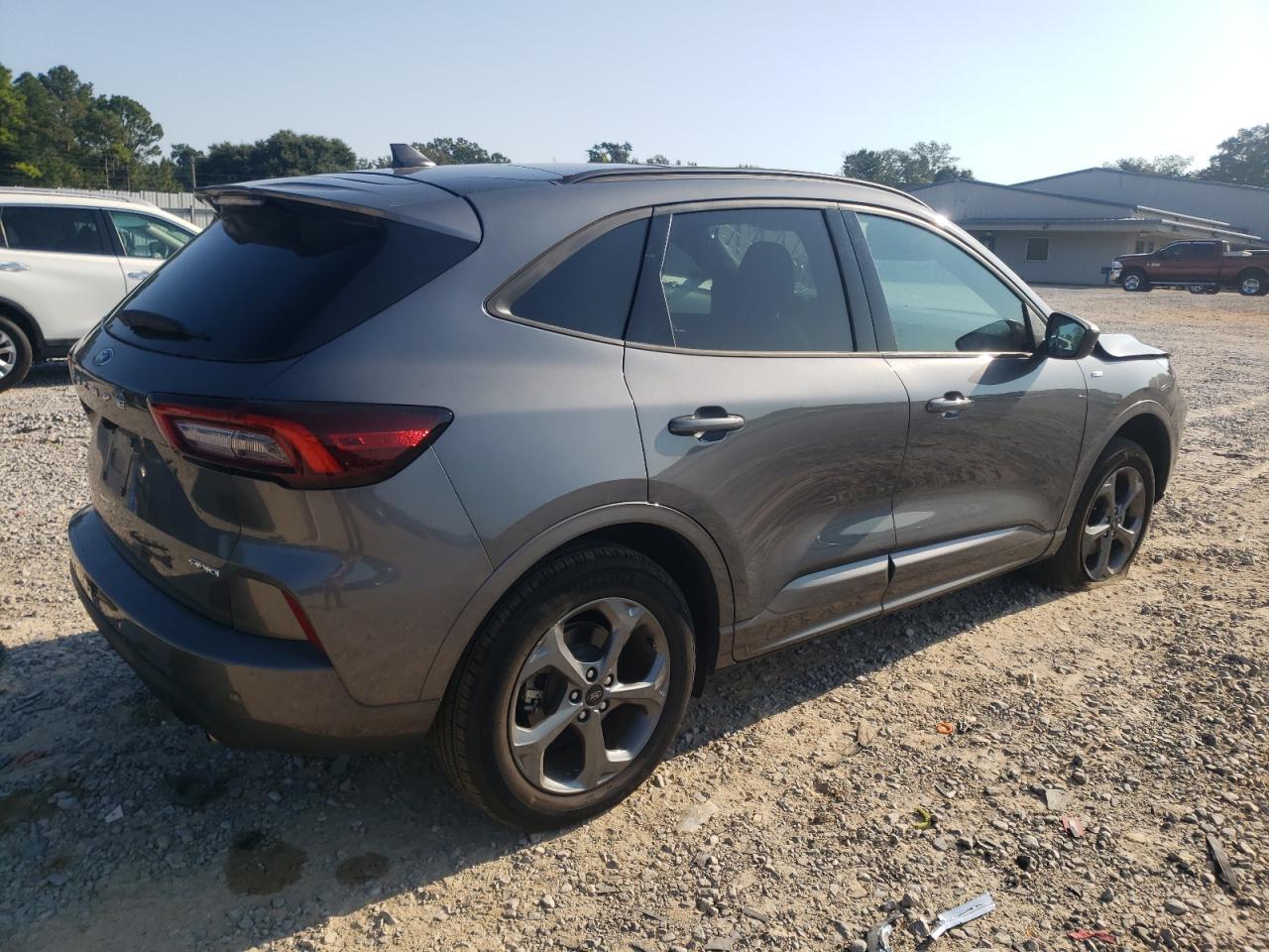 2023 Ford Escape St Line - Фото 3