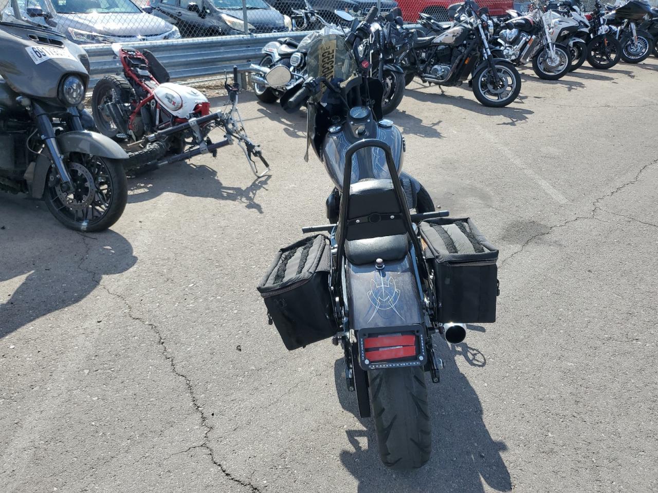 2016 Harley-Davidson Fxdb Dyna Street Bob - Фото 4