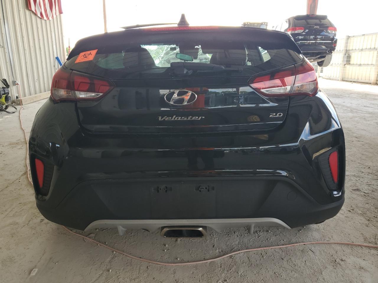 2020 Hyundai Veloster Base - Image 6