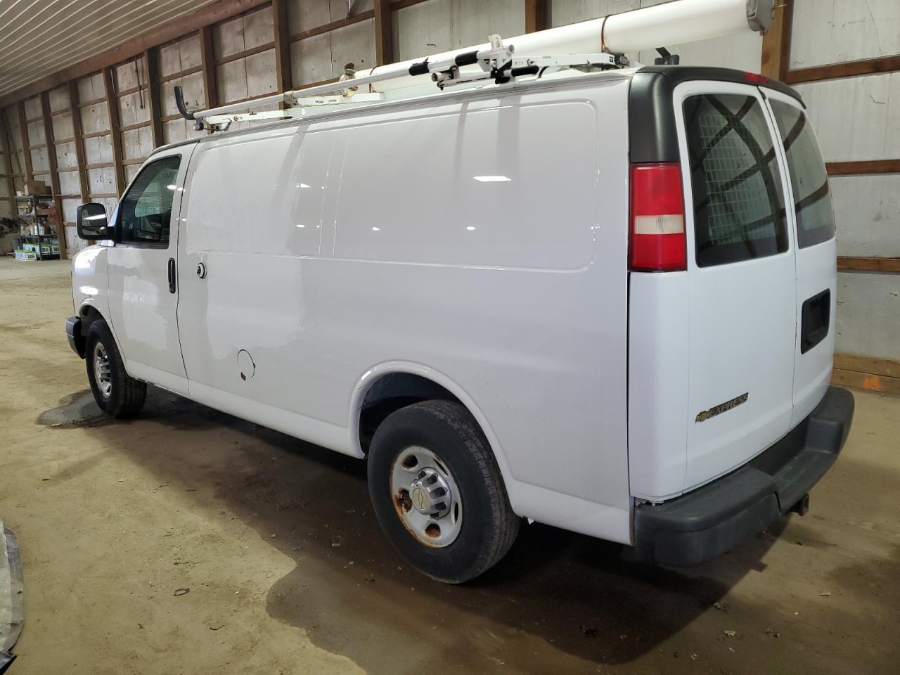 2013 Chevrolet Express G2500 - Фото 2