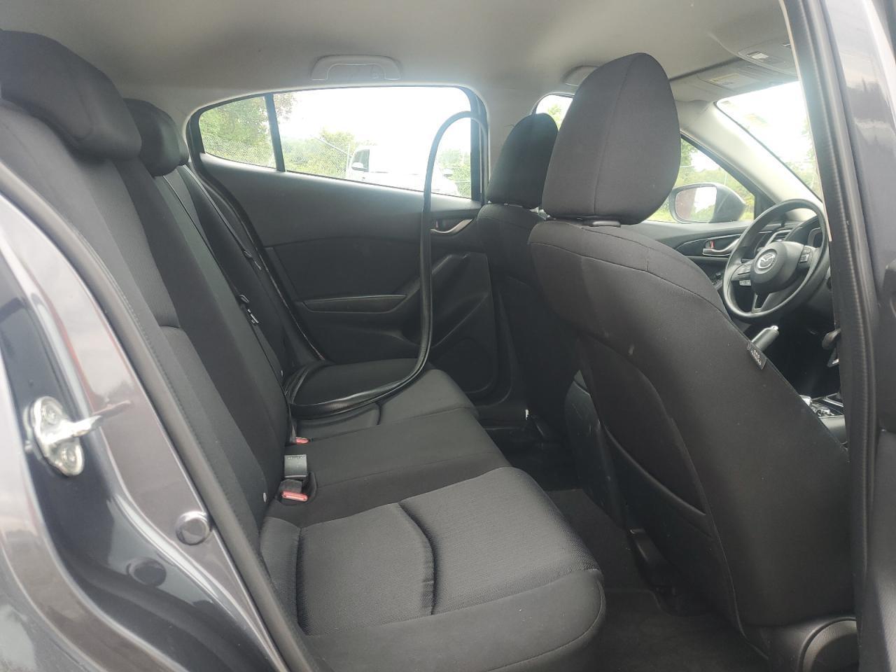 2015 Mazda 3 Sport - Image 6