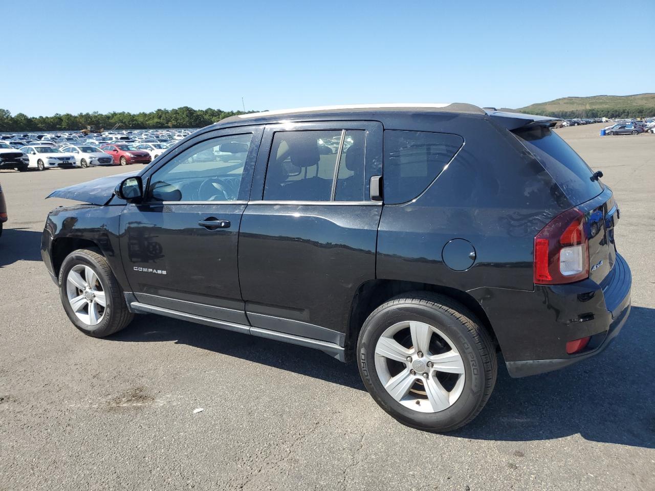 2017 Jeep Compass Latitude - Фото 2