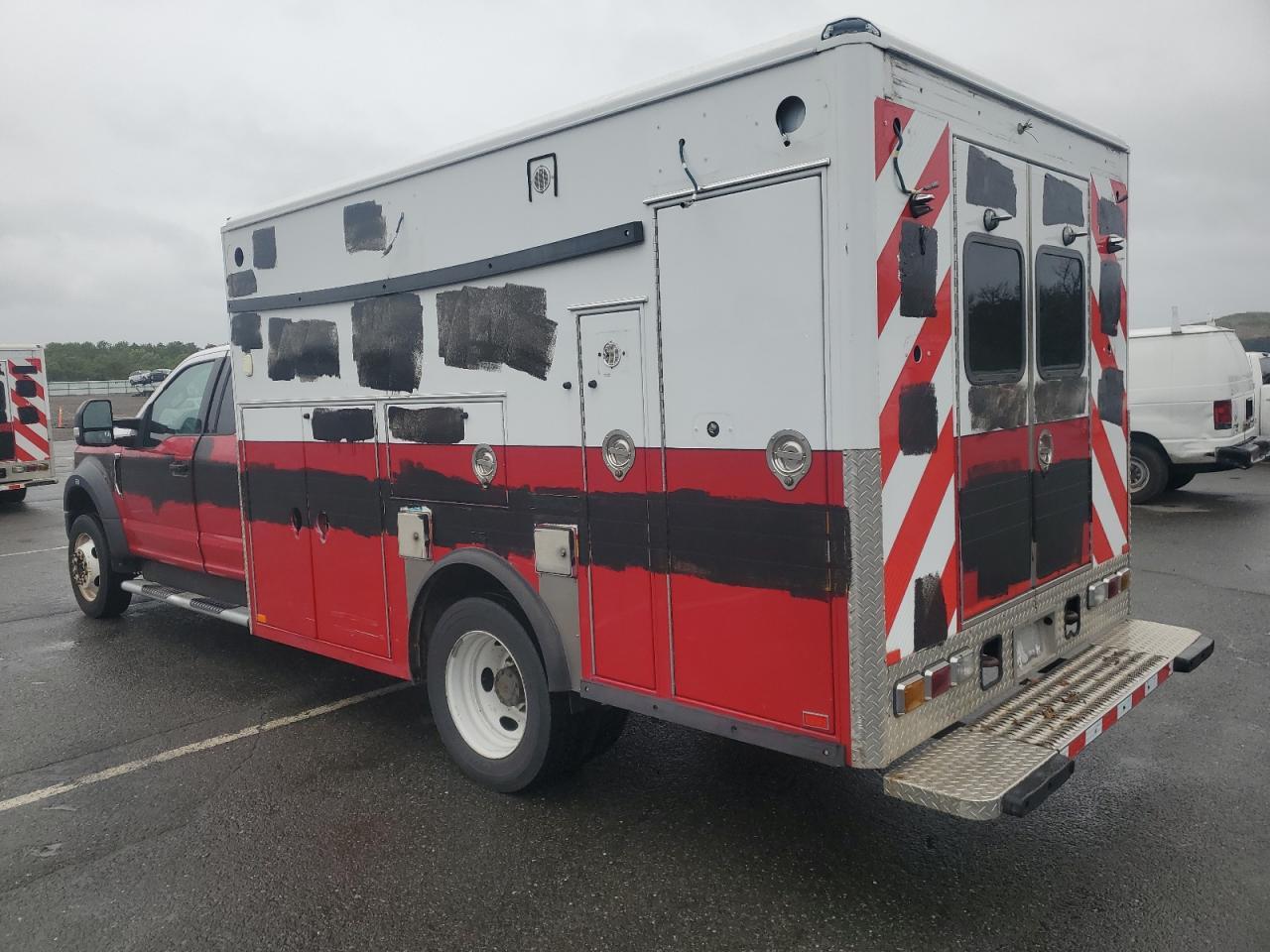 2017 Ford F550 Super Duty - Фото 2