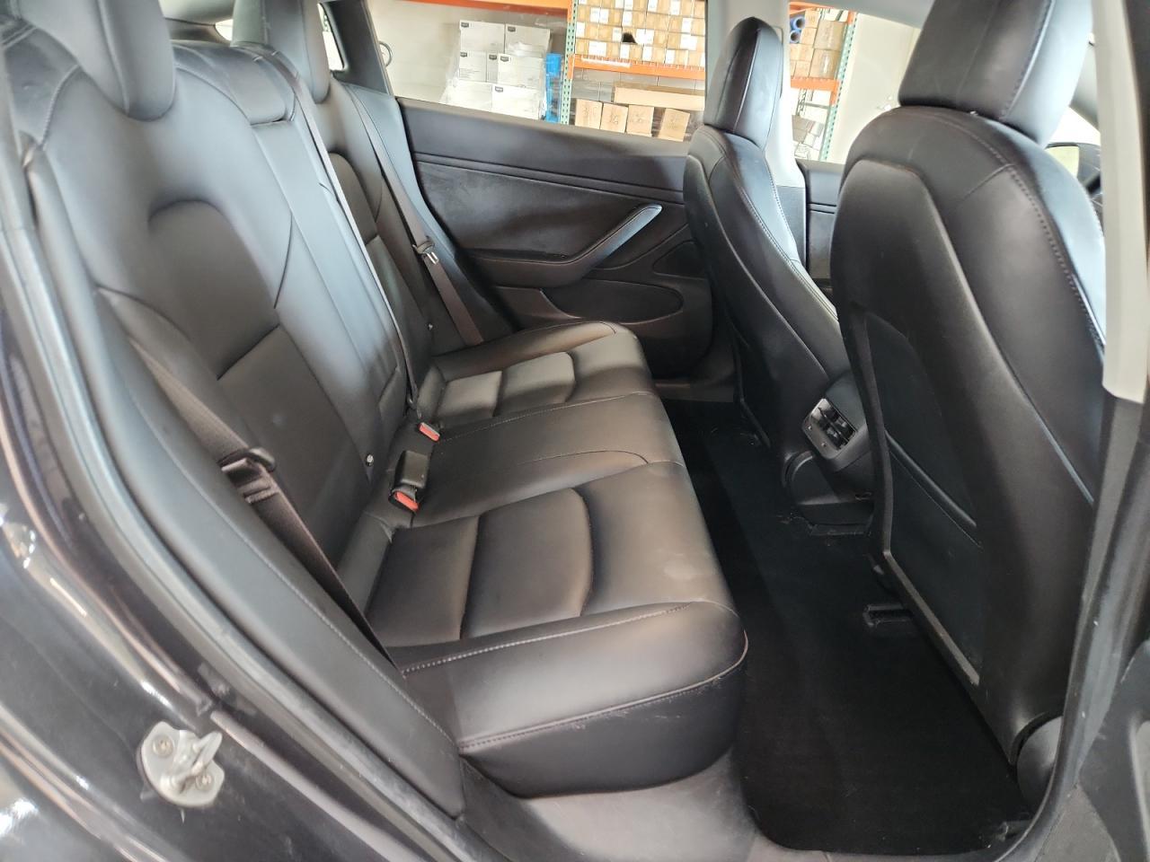 2018 Tesla Model 3 - Фото 4