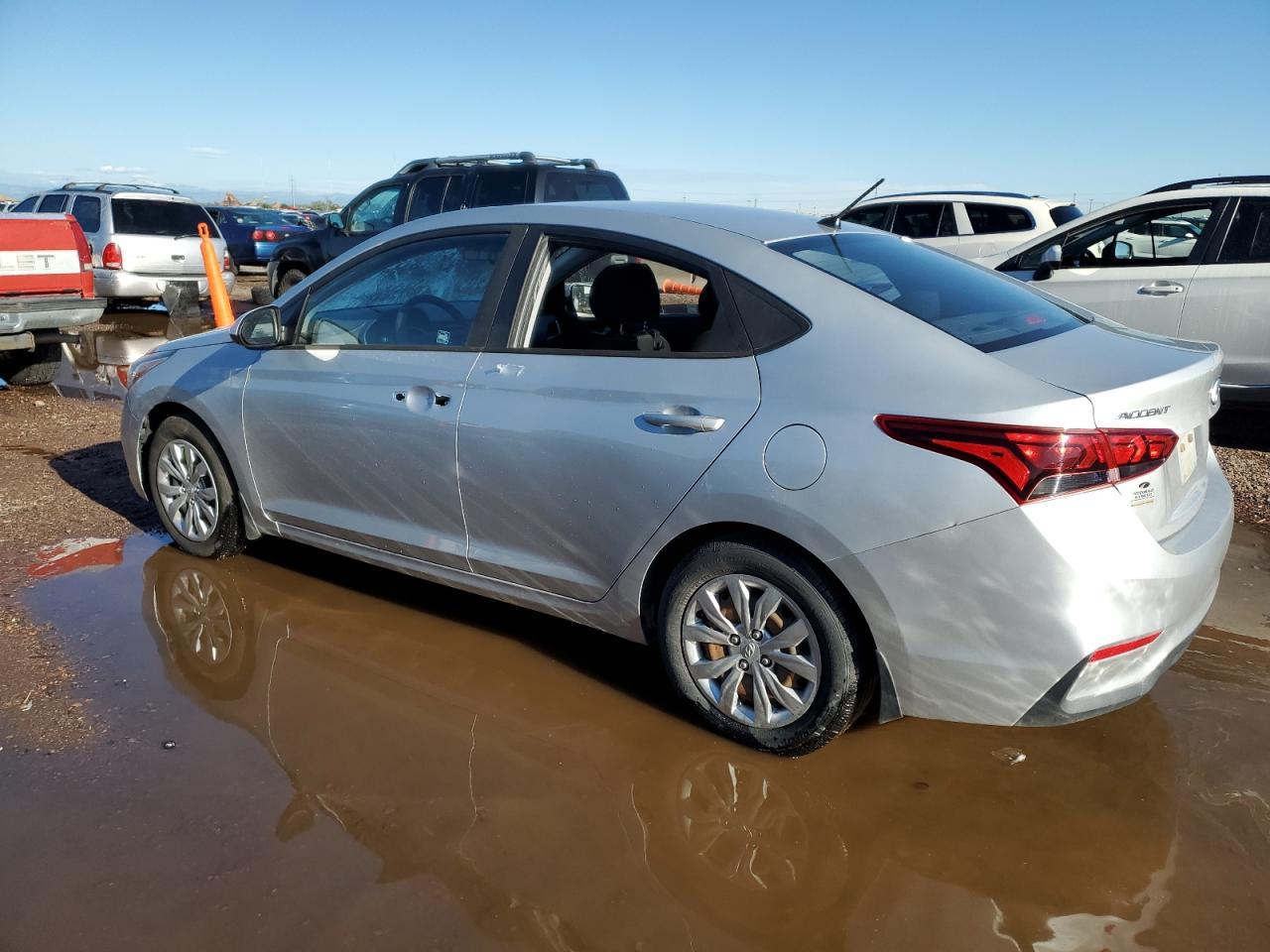 2018 Hyundai Accent Se - Фото 2