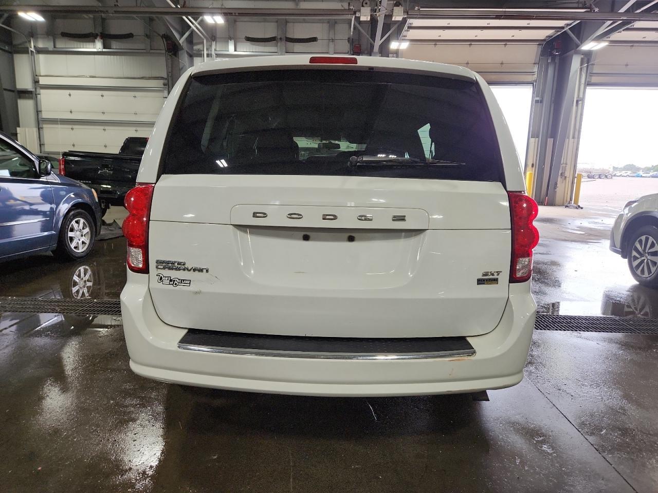 2014 Dodge Grand Caravan Sxt - Image 6