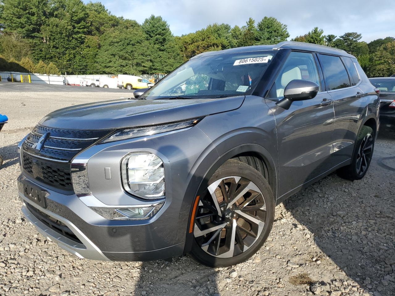 2022 Mitsubishi Outlander Sel