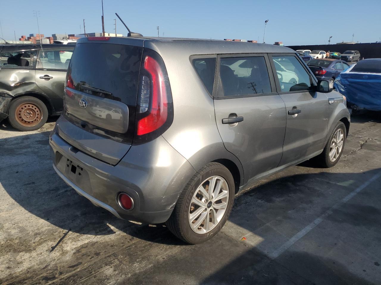 2018 Kia Soul + - Фото 3