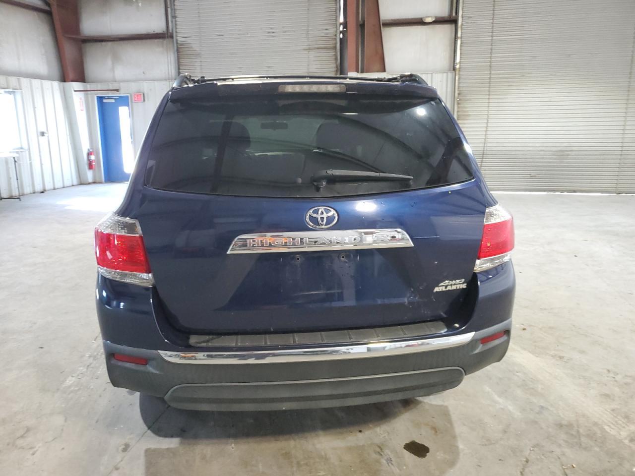 2013 Toyota Highlander Base - Image 6