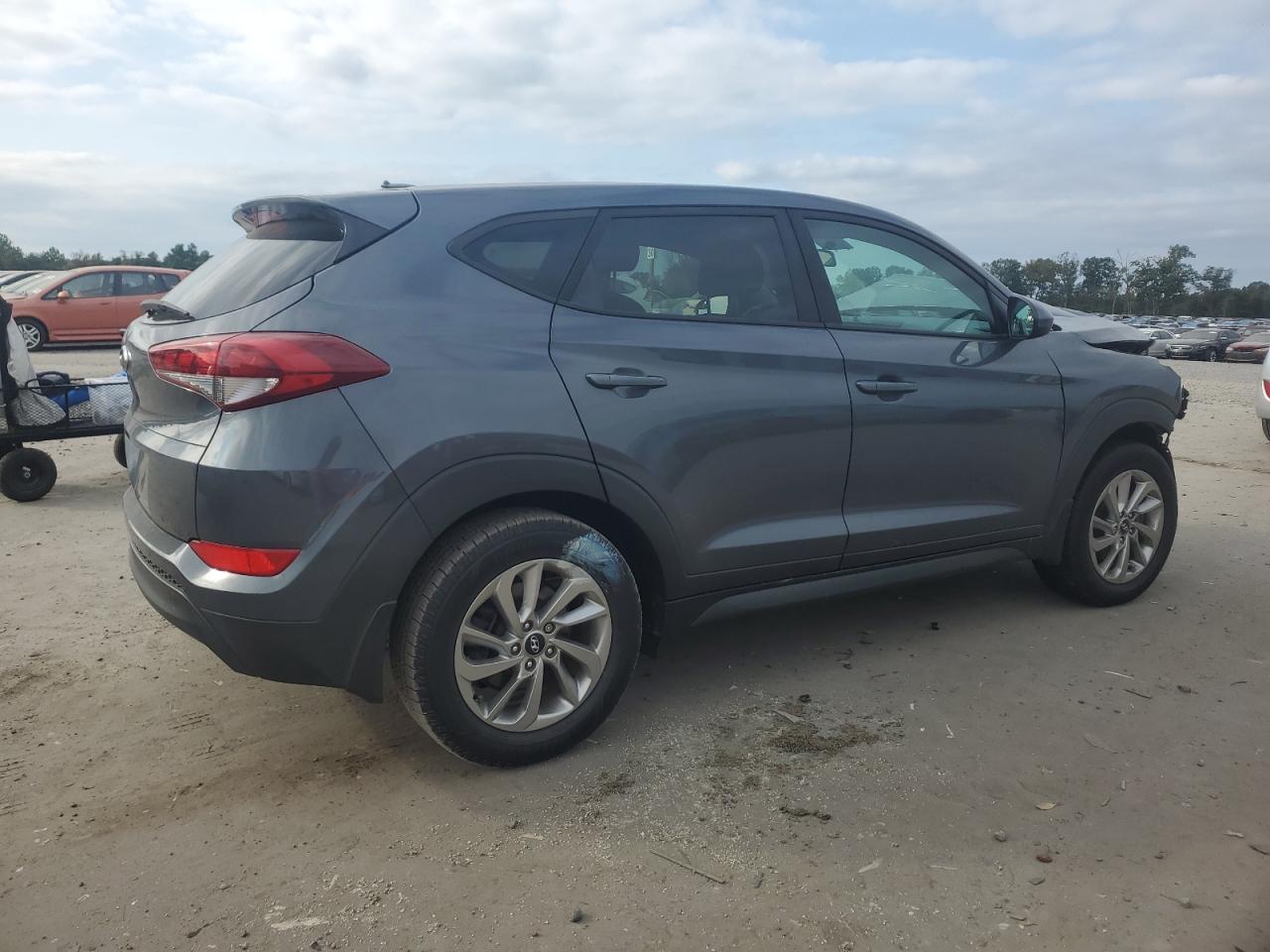 2017 Hyundai Tucson Se - Фото 3