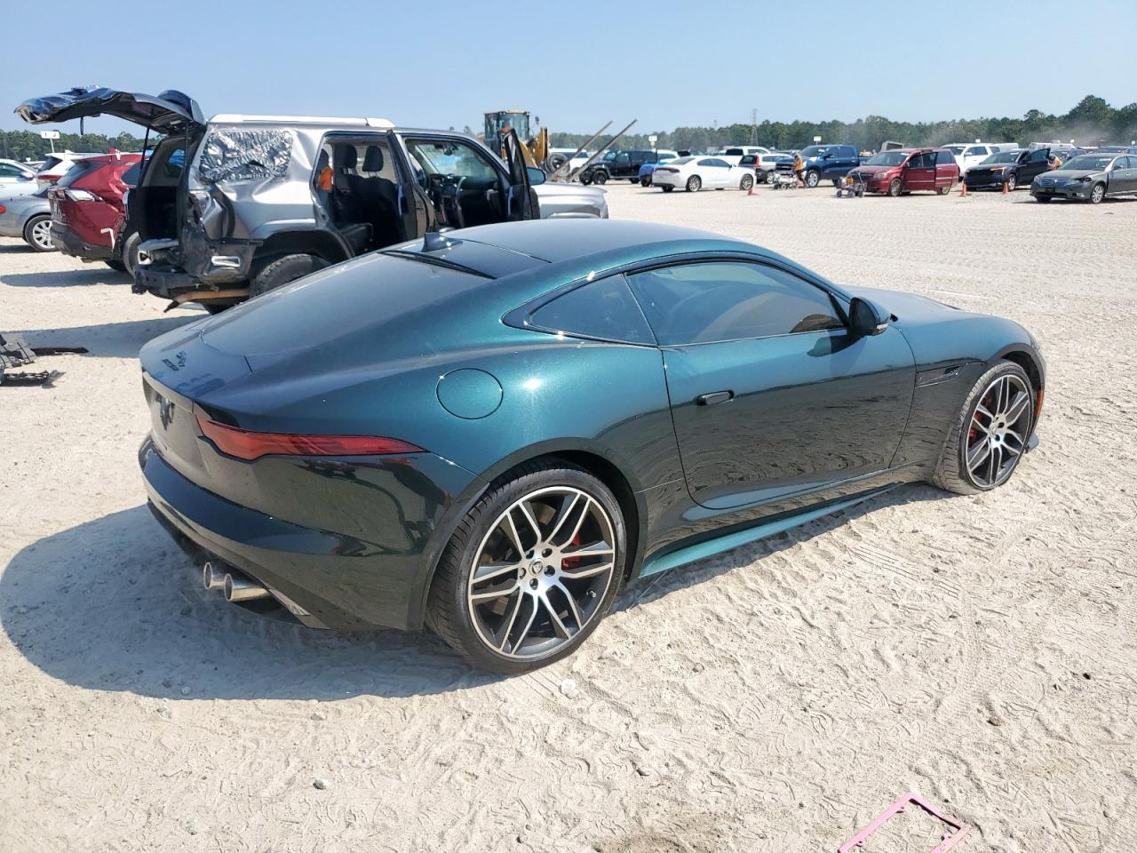 2024 Jaguar F-Type R Dynamic - Image 3
