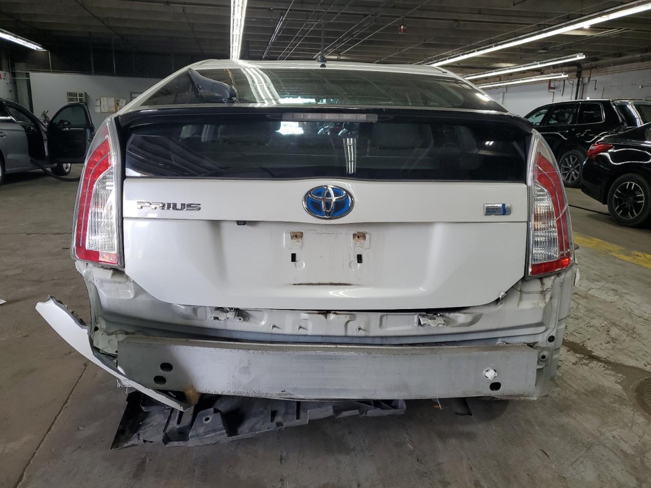 2015 Toyota Prius - Фото 6
