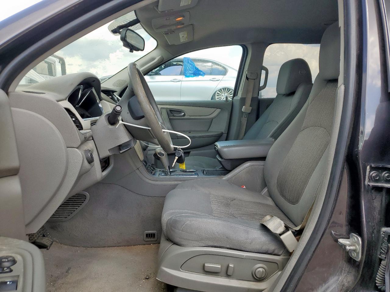 2016 Chevrolet Traverse Ls - Фото 7