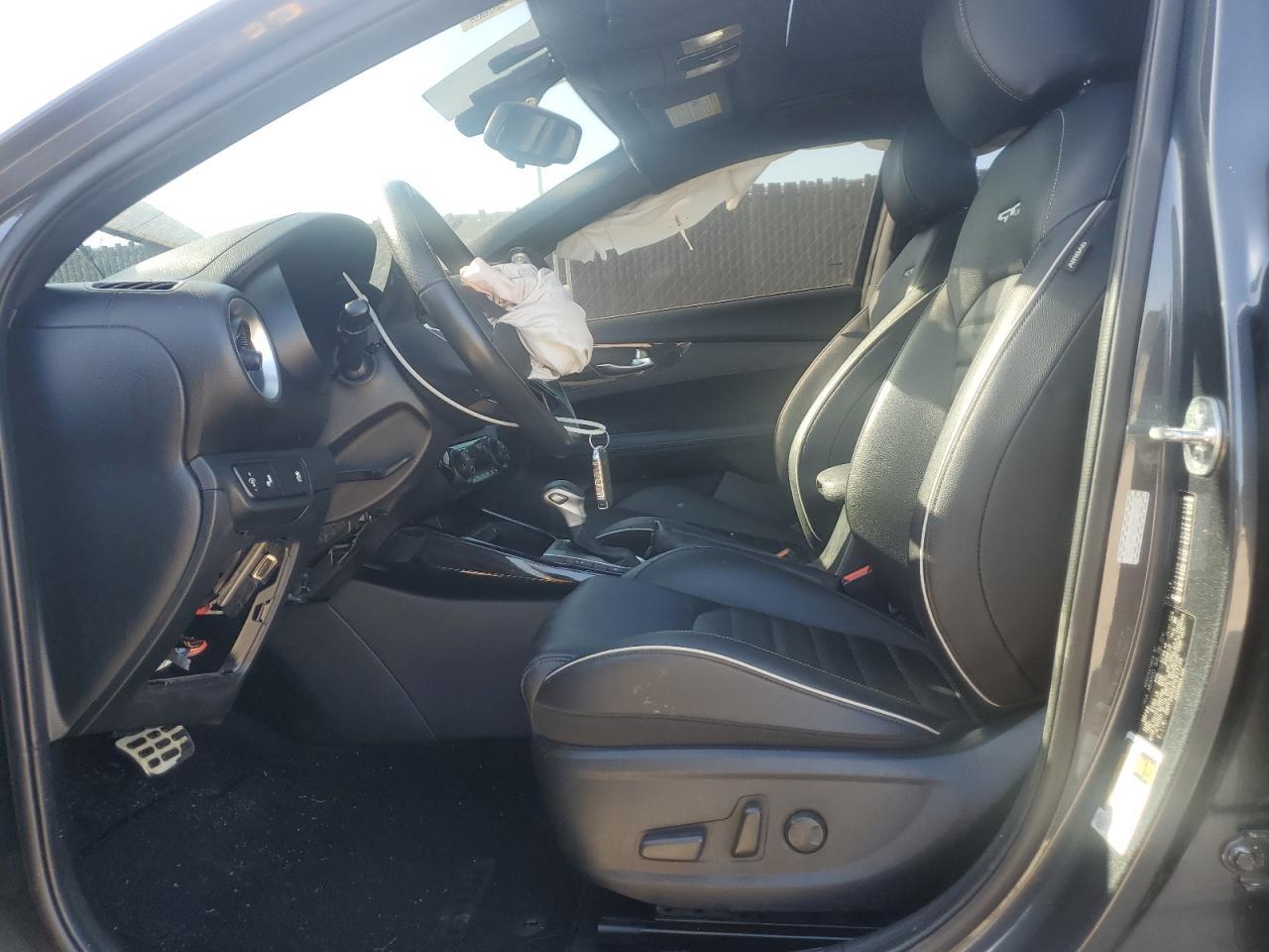 2023 Kia Forte Gt Line - Image 7