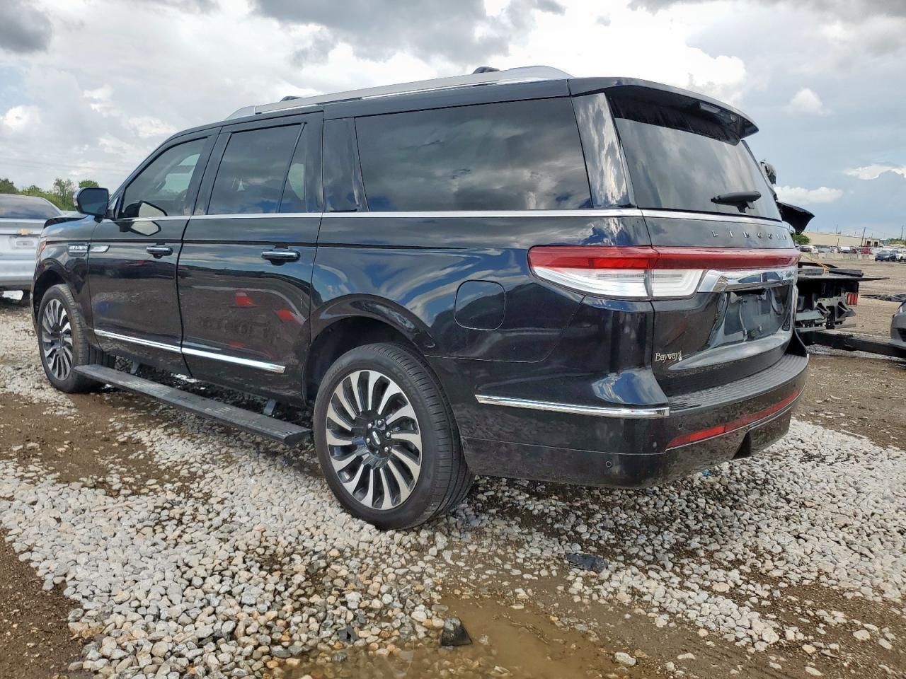 2023 Lincoln Navigator L Black Label - Image 2