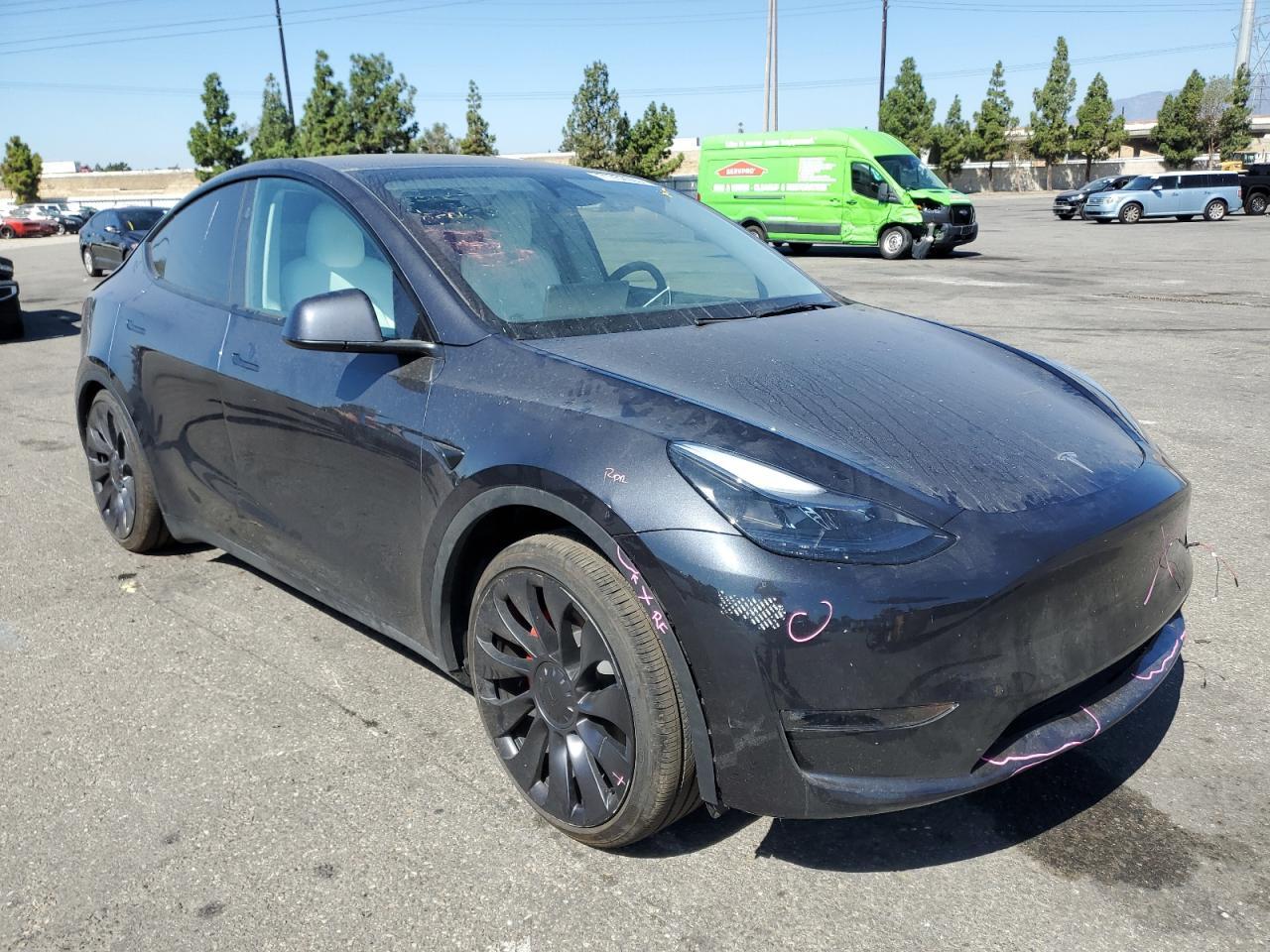 2025 Tesla Model Y - Image 4