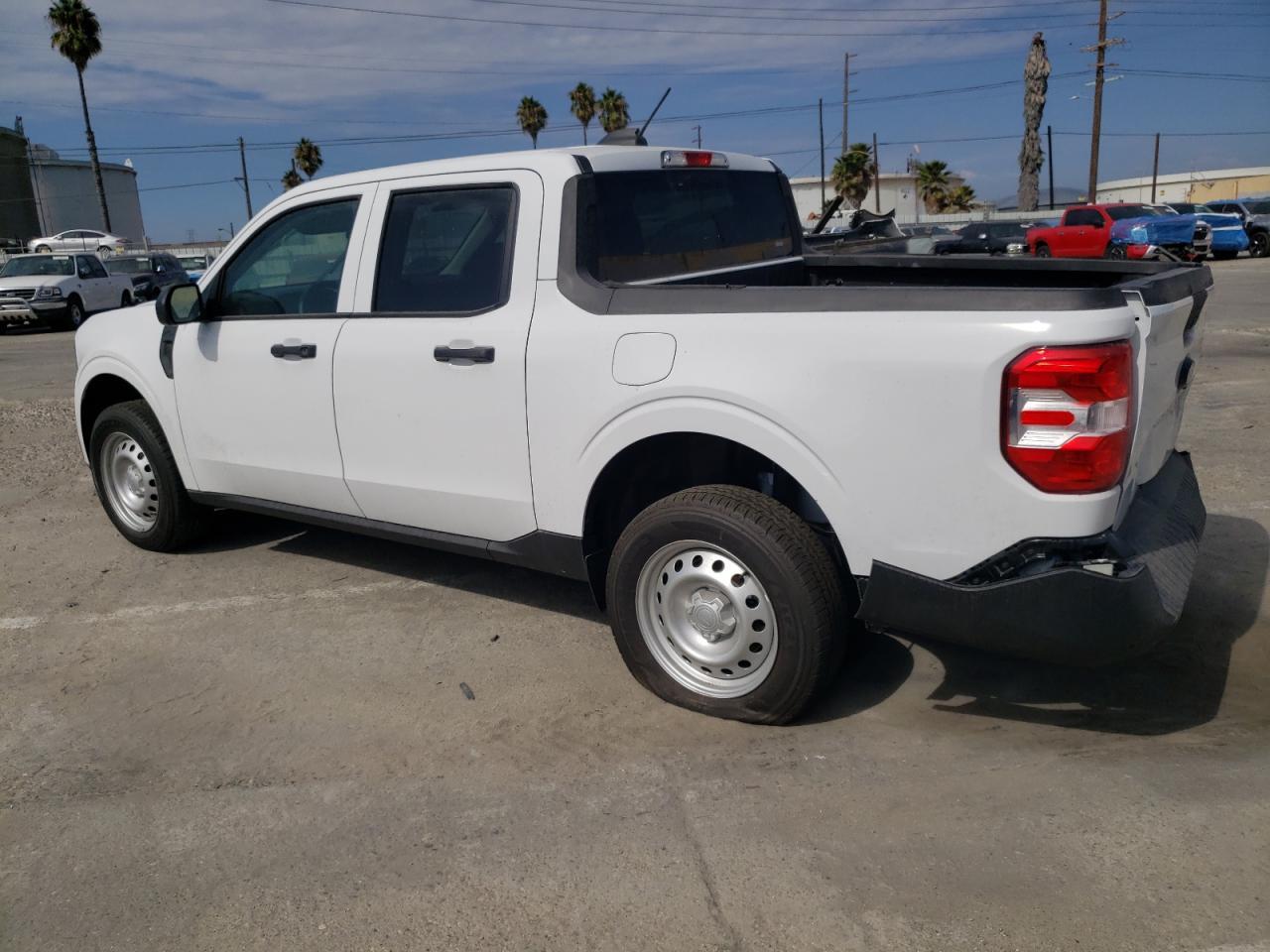 2025 Ford Maverick Xl - Image 2